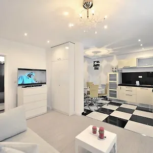 Luxury Split